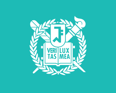 서울대학교 치과대학 출신<br />
보건복지부 인증 전문의